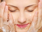 Καθαρίζετε το πρόσωπό σας με σαπούνι; Μάθετε πώς να το κάνετε σωστά!